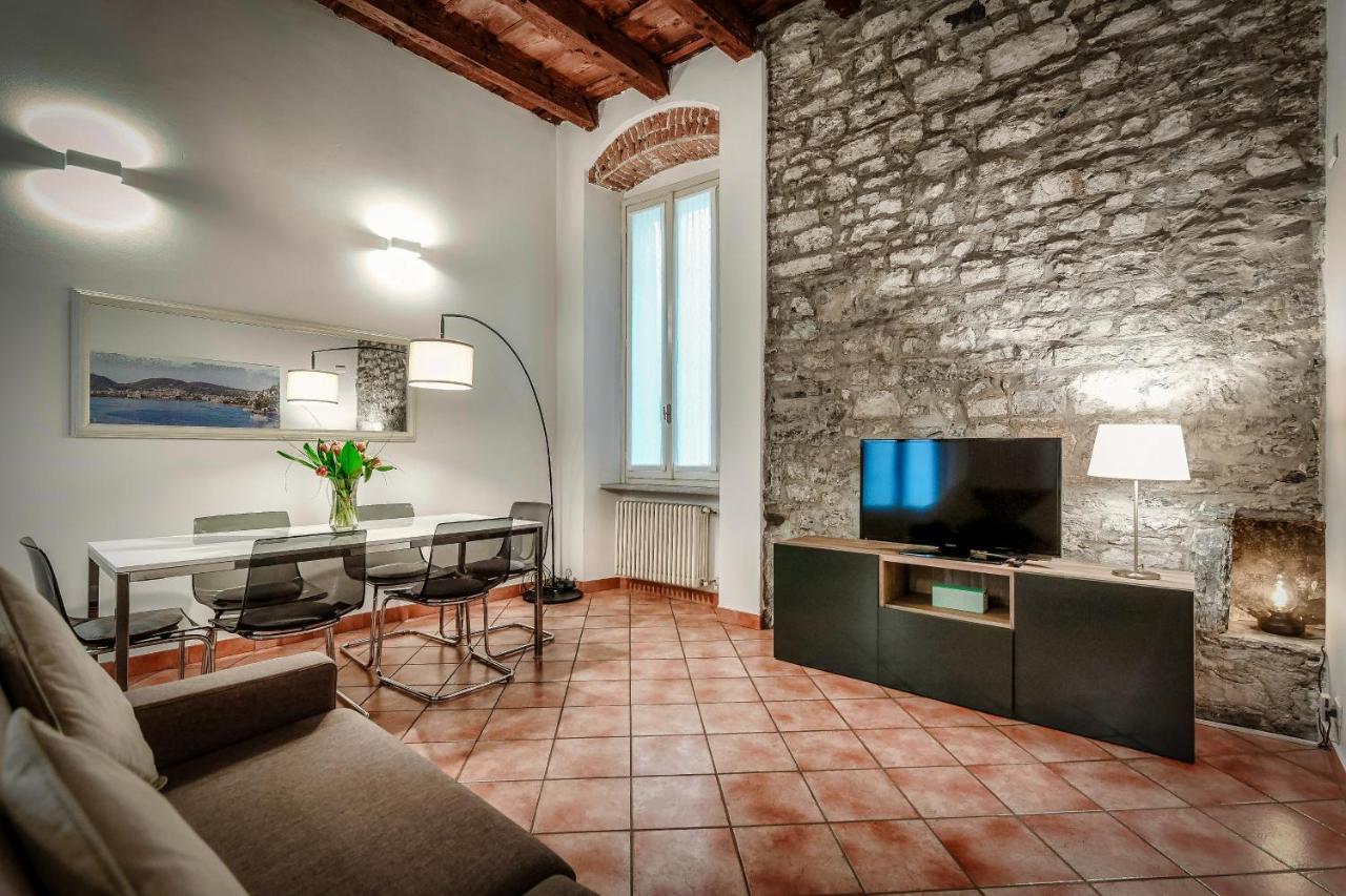 Piazza Duomo-Downtown Como Exterior photo